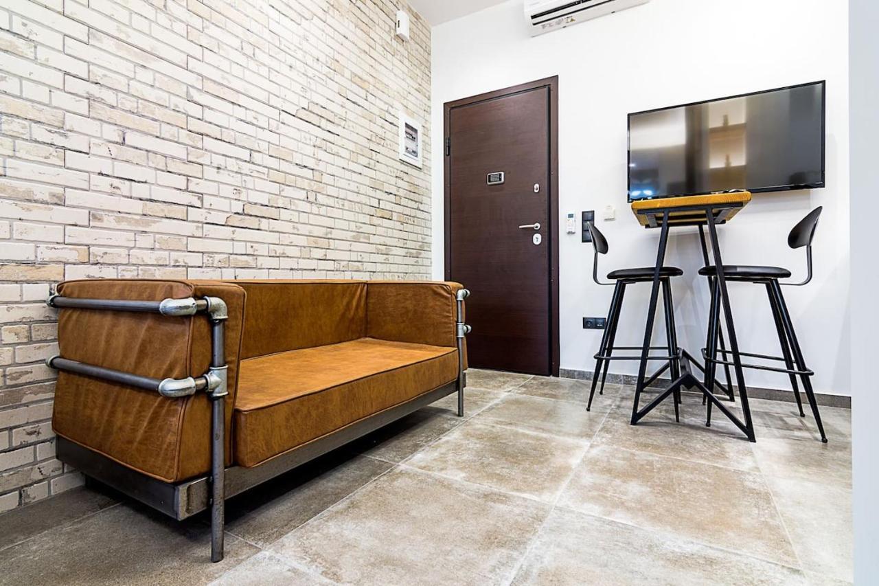 Appartamento Centrally located studio next to Syntagma sq. Atene Esterno foto